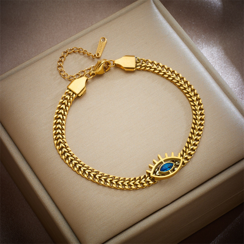 European and American style niche design retro high-end metal chain titanium steel diamond-encrusted hollow butterfly pendant bracelet