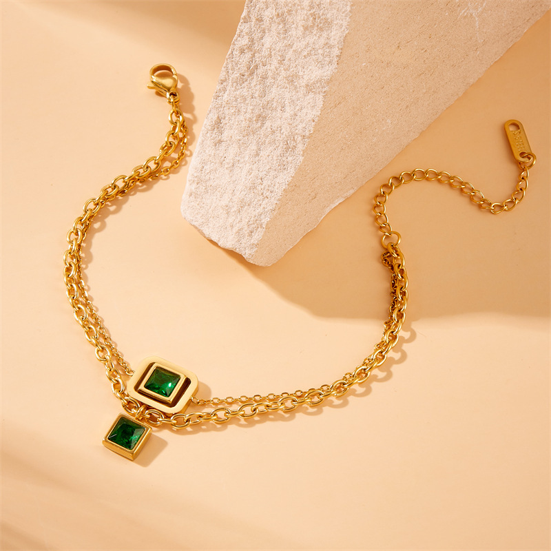 European and American style, light luxury, retro square accessory chain, stainless steel gold-plated double-layer necklace, earrings, and bracelet set