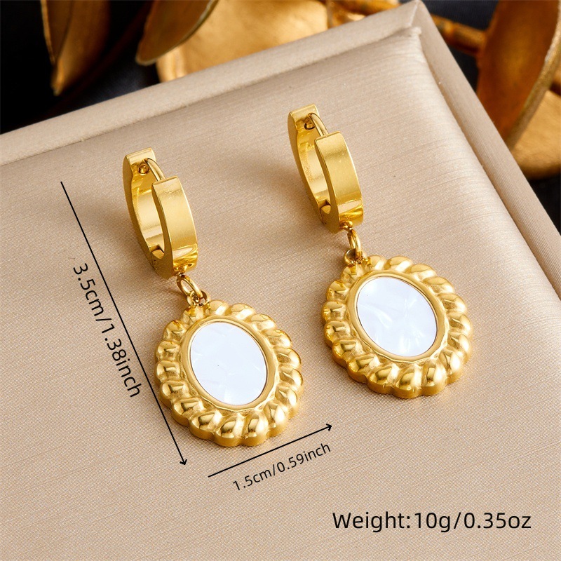 European and American style retro black and white gold-plated stainless steel oval geometric pendant chain necklace and earring set