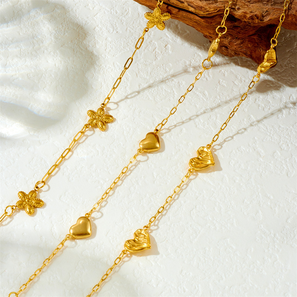 Cross-border fashion, simple and versatile textured glossy gold-plated heart and flower accessory chain stainless steel jewelry necklace