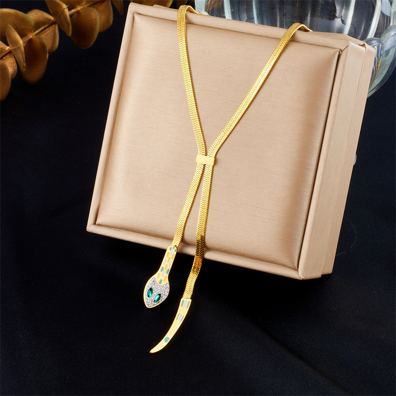 European and American cross-border full diamond snake head snake tail snake bone chain heavy-duty high-end stainless steel gold-plated chain women's necklace
