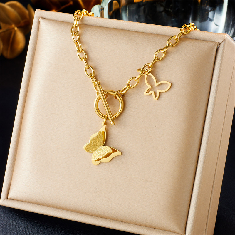 European and American fashion niche design minimalist retro three-dimensional hollow gold-plated butterfly OT buckle chain necklace