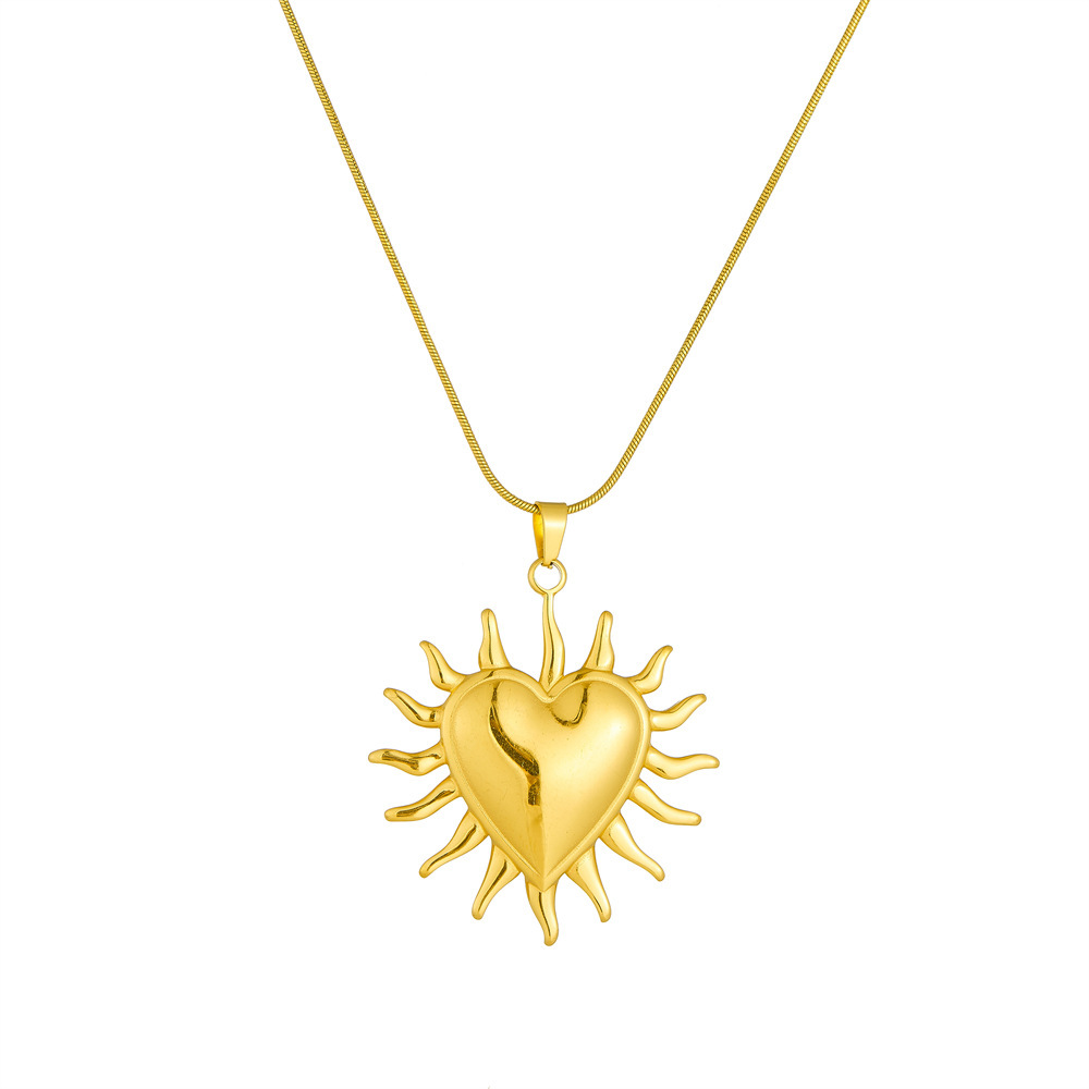 New cross-border fashion glossy gold-plated stainless steel sun heart pendant, unique and creative jewelry necklace