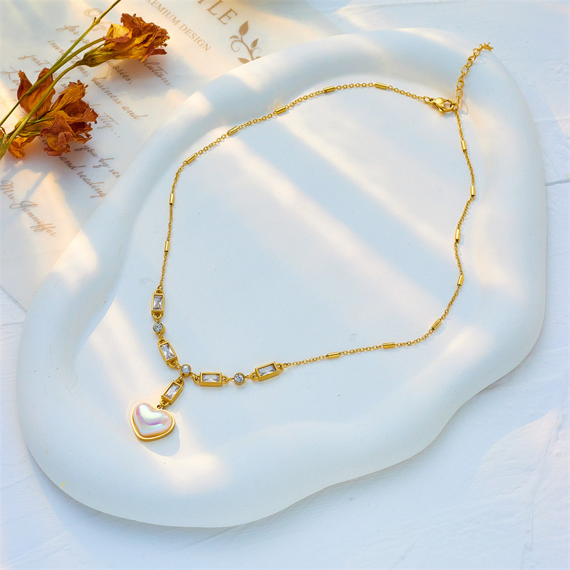 European and American style niche retro elegant temperament colorful pearl heart pendant diamond chain titanium steel jewelry necklace