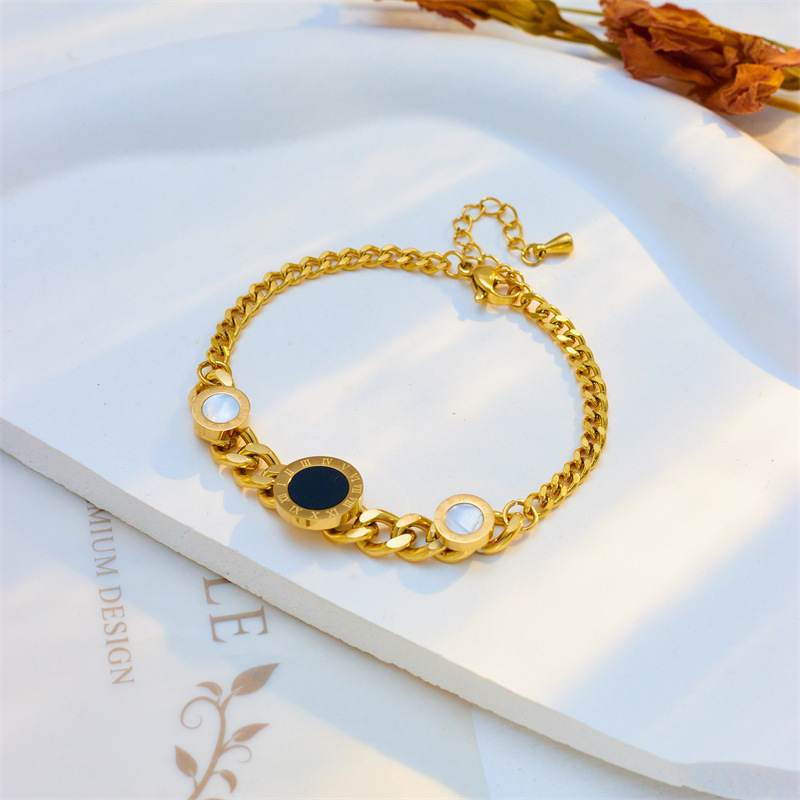 European and American style, commuting, simple, elegant, retro, high-end, versatile, irregular chain Roman round pendant titanium steel bracelet