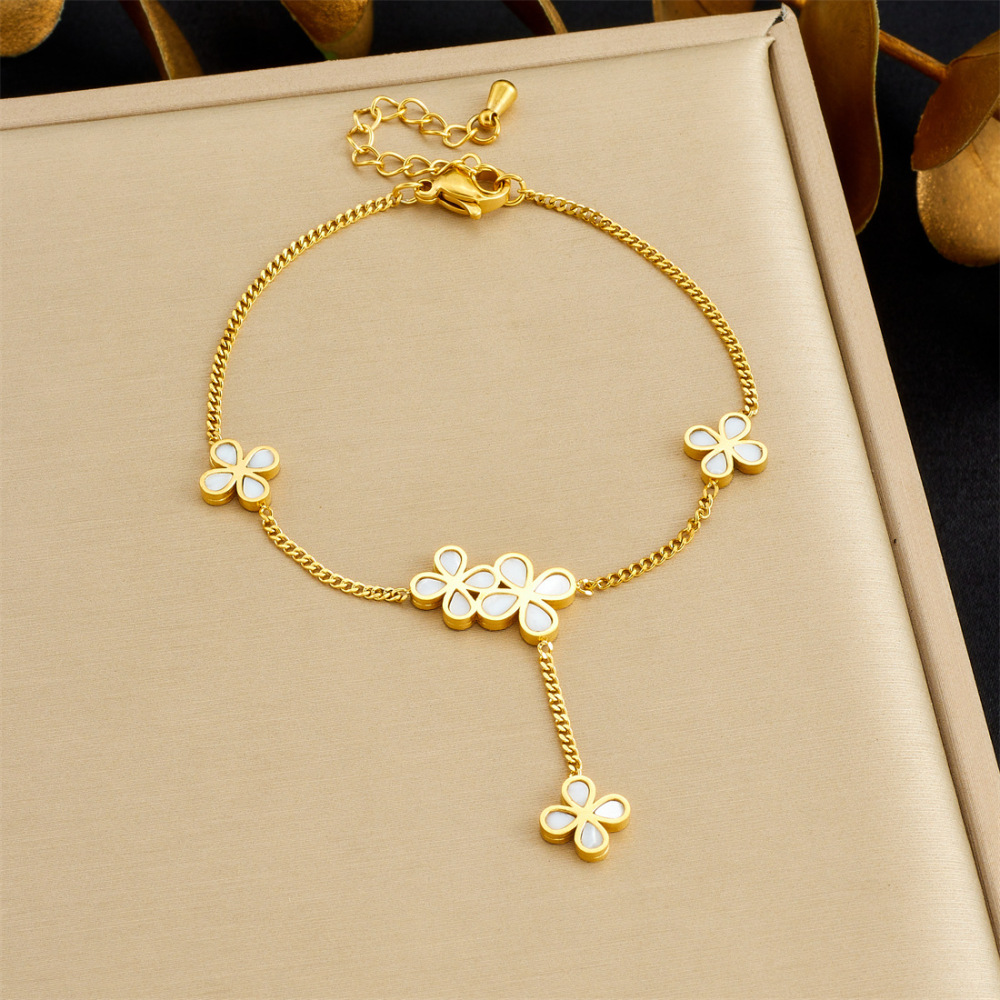 New cross-border minimalist and exquisite thin chain stainless steel bracelet with dripping lip geometric rhinestone butterfly accessory.