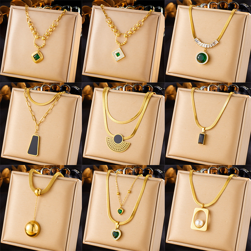 European and American style retro gold-plated stainless steel multi-layer chain fan-shaped geometric heart pendant jewelry necklace