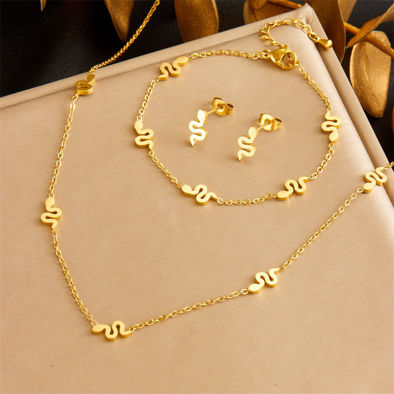 European and American cross-border fashion minimalist glossy gold-plated stainless steel snake accessories pendant chain necklace earring bracelet set