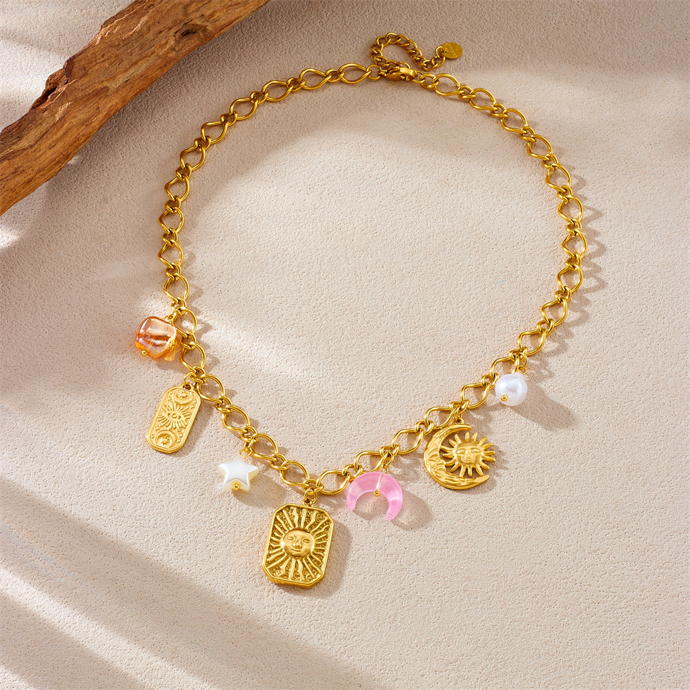 New cross-border fashion square-patterned sun and moon necklace, exotic stainless steel gold-plated accessory clavicle chain