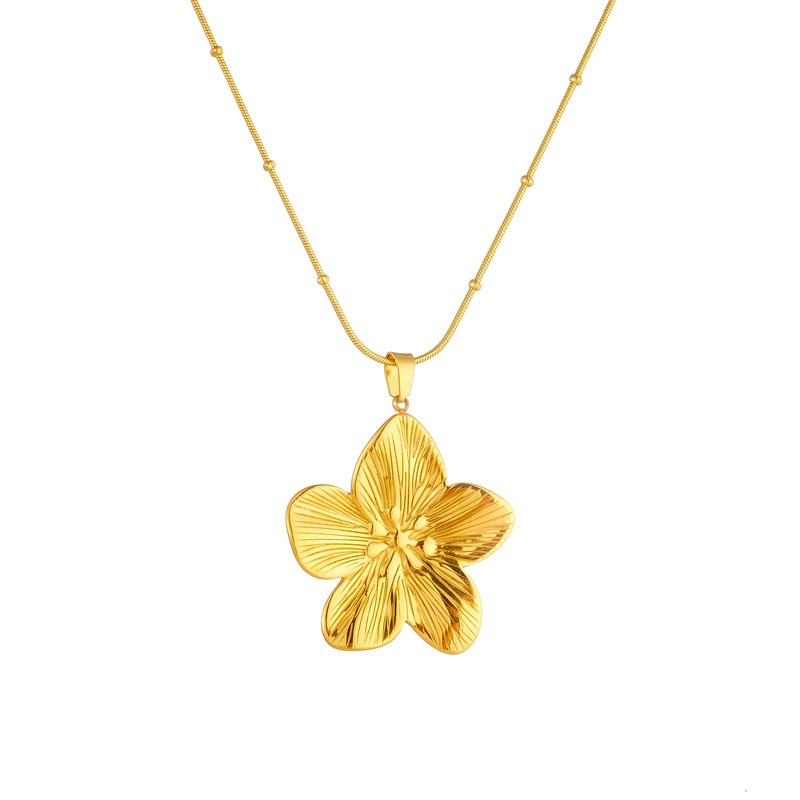 Cross-border fashion niche design gold-plated vintage flower pendant snake chain stainless steel jewelry necklace