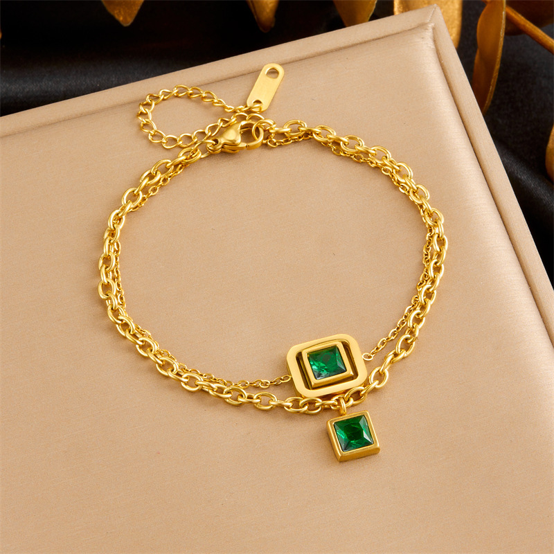 European and American style, light luxury, retro square accessory chain, stainless steel gold-plated double-layer necklace, earrings, and bracelet set
