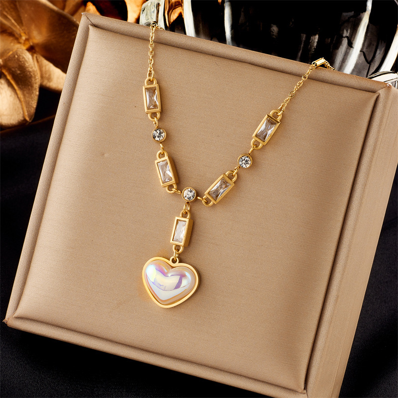European and American style niche retro elegant temperament colorful pearl heart pendant diamond chain titanium steel jewelry necklace