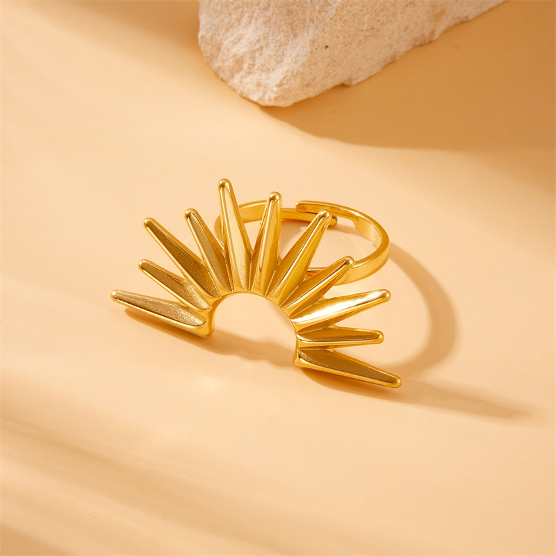 European and American retro cross-border stainless steel necklace and earring set, versatile sunflower statement jewelry set