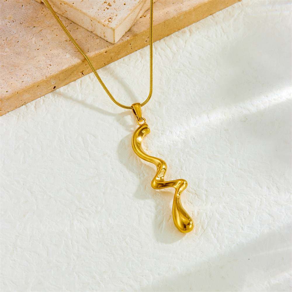 Cross-border fashion minimalist cool style gold-plated irregular twisted pendant stainless steel chain necklace
