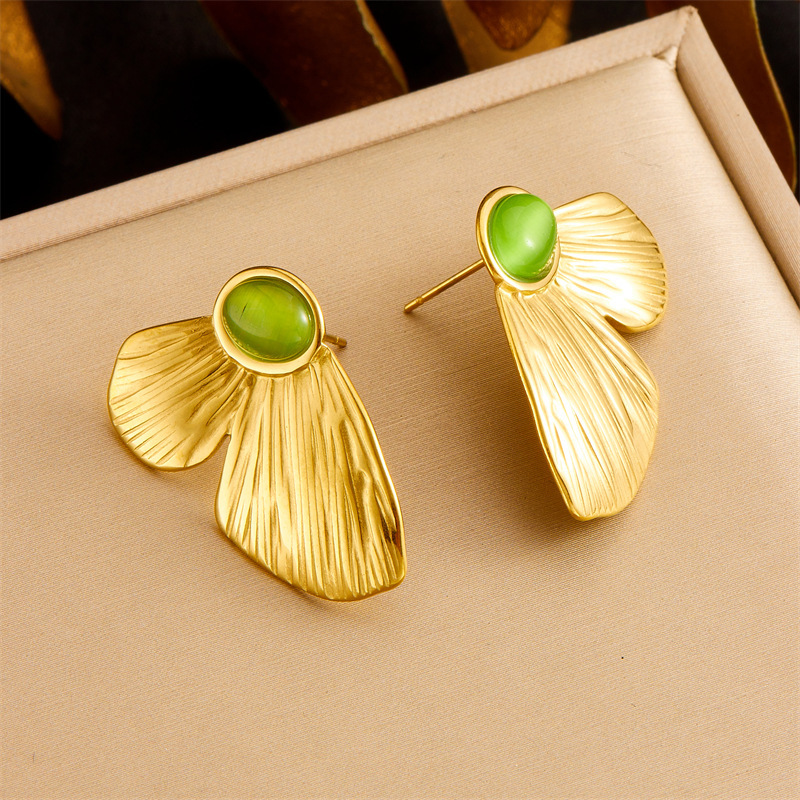 Cross-border retro oval green cat's eye stone half-butterfly necklace pendant round snake bone chain earring set