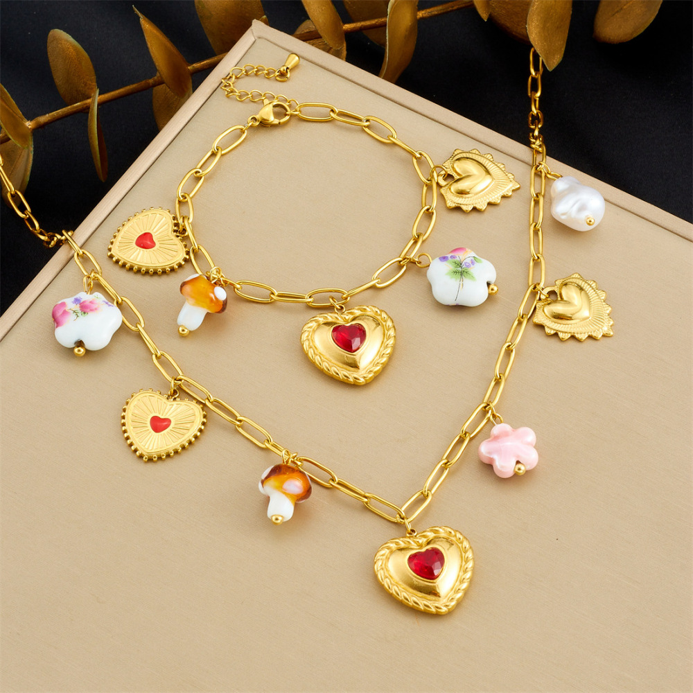 New cross-border style royal-style diamond-encrusted gold-plated 3D heart-shaped ceramic mushroom pendant chain stainless steel set