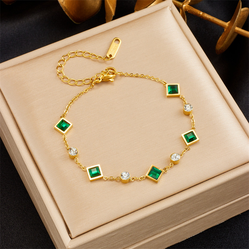 Stylish, versatile, minimalist, elegant square green diamond accessory chain stainless steel jewelry set necklace and bracelet