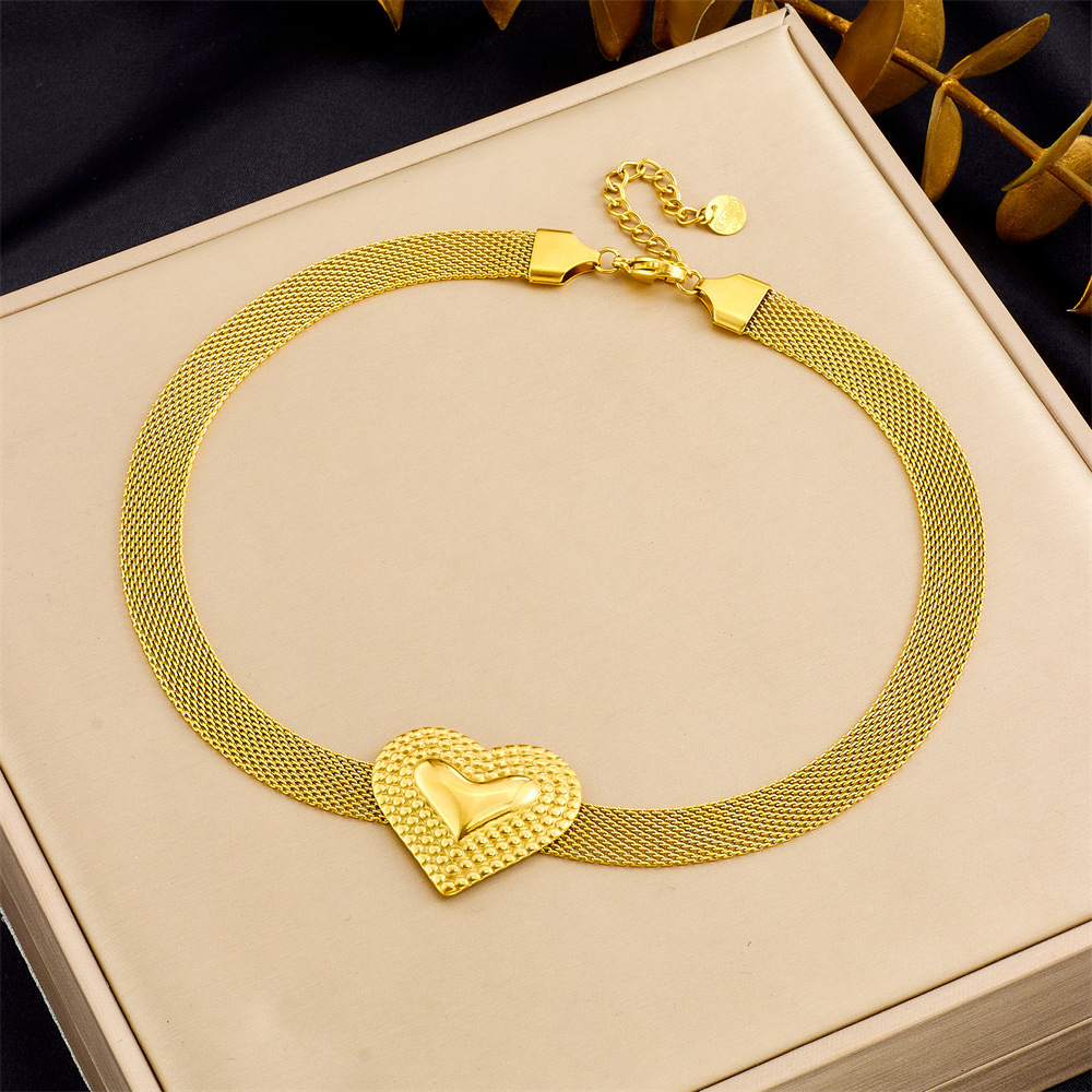 Cross-border fashion creative minimalist wide mesh chain jewelry stainless steel gold-plated heart star irregular necklace