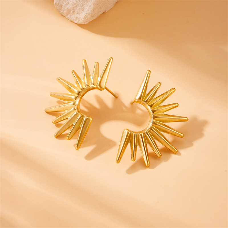 European and American retro cross-border stainless steel necklace and earring set, versatile sunflower statement jewelry set