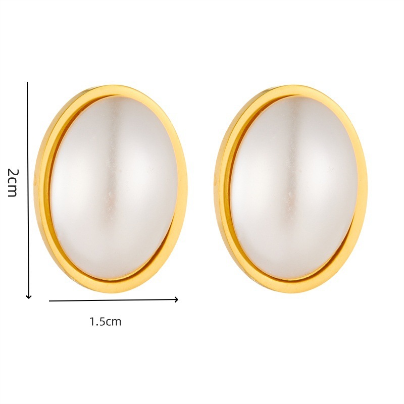 European and American style retro minimalist gold-plated stainless steel oval pearl accessories jewelry set: earrings, rings, and necklaces.