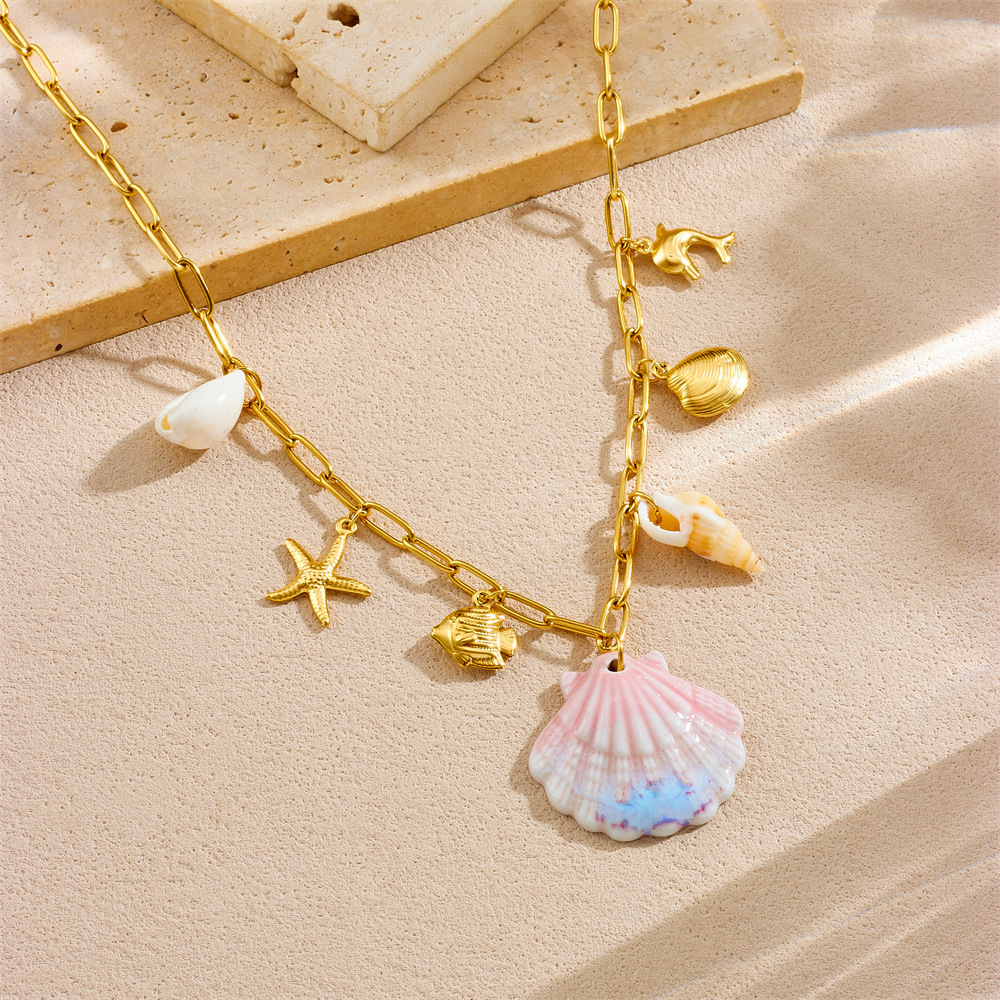 Cross-border best-selling ocean-themed vacation fan with seashell, conch, gold-plated starfish, and dolphin stainless steel pendant necklace