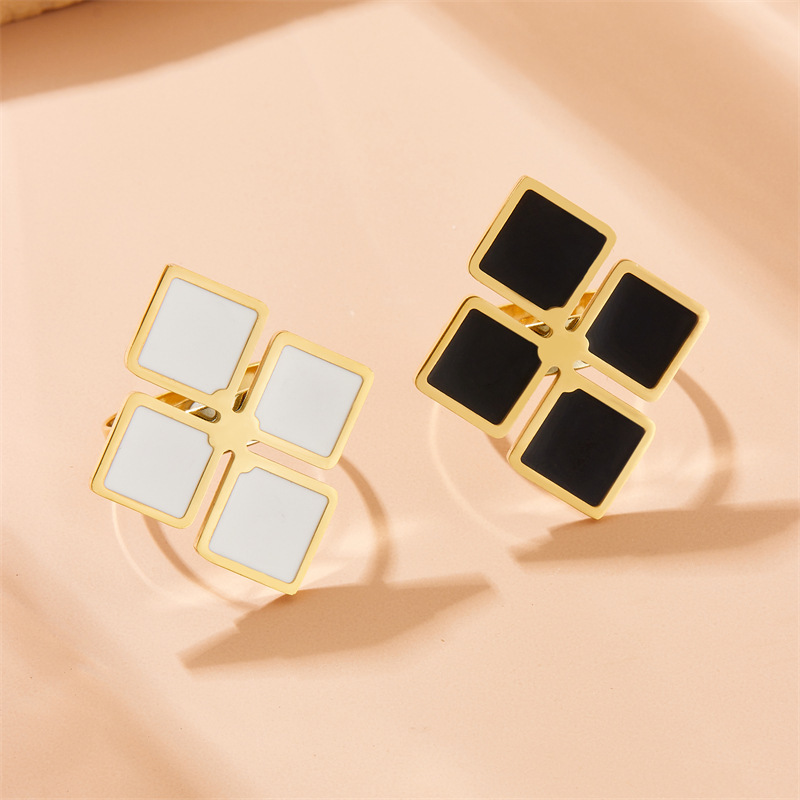 Cross-border fashion minimalist and unique black and white square diamond stainless steel stacked chain necklace, ring and earring set