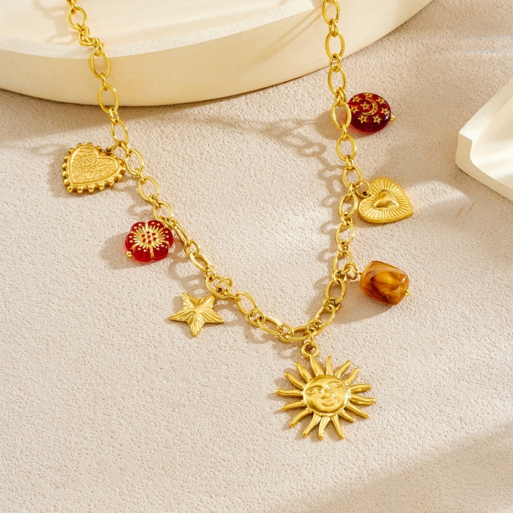 European and American cross-border light luxury retro sun round heart pendant set women's jewelry niche fashion sunflower jewelry