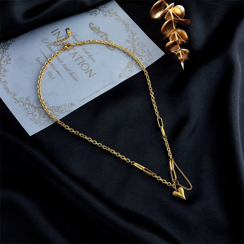 European and American style, light luxury, niche, minimalist titanium steel clavicle chain, versatile, irregular heart pendant necklace