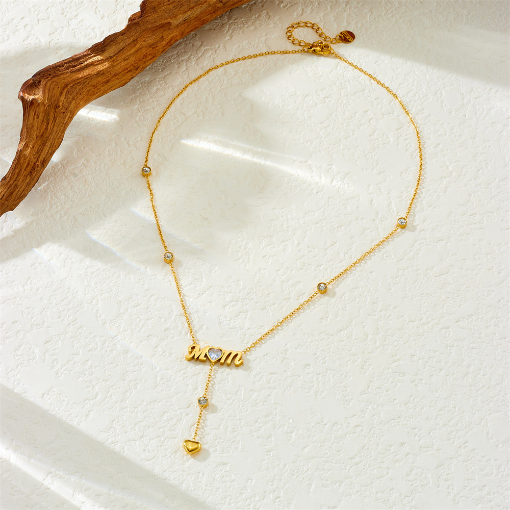 Korean style, fashionable, simple, commuter-friendly chain tassel, rhinestone-encrusted heart and letter connection, MOM pendant stainless steel necklace for women.