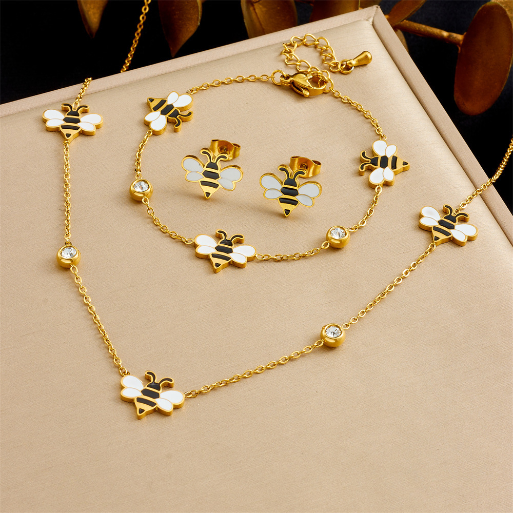 Korean style, fashionable, fresh, sweet cartoon dripping animal bee accessories chain stainless steel jewelry set