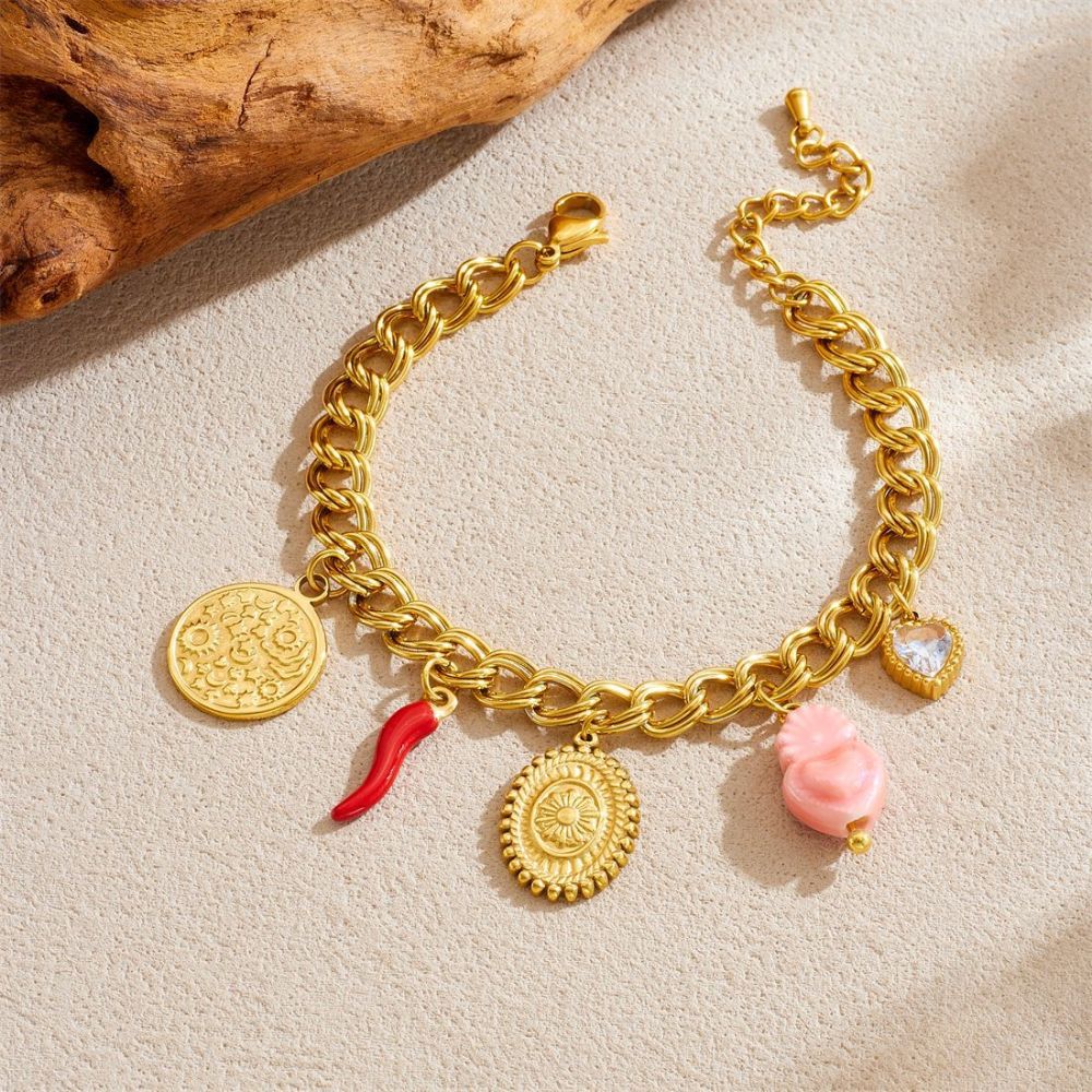 Cross-border fashion personalized retro round plaque embossed pattern gold-plated pendant stainless steel heart chili pepper bracelet