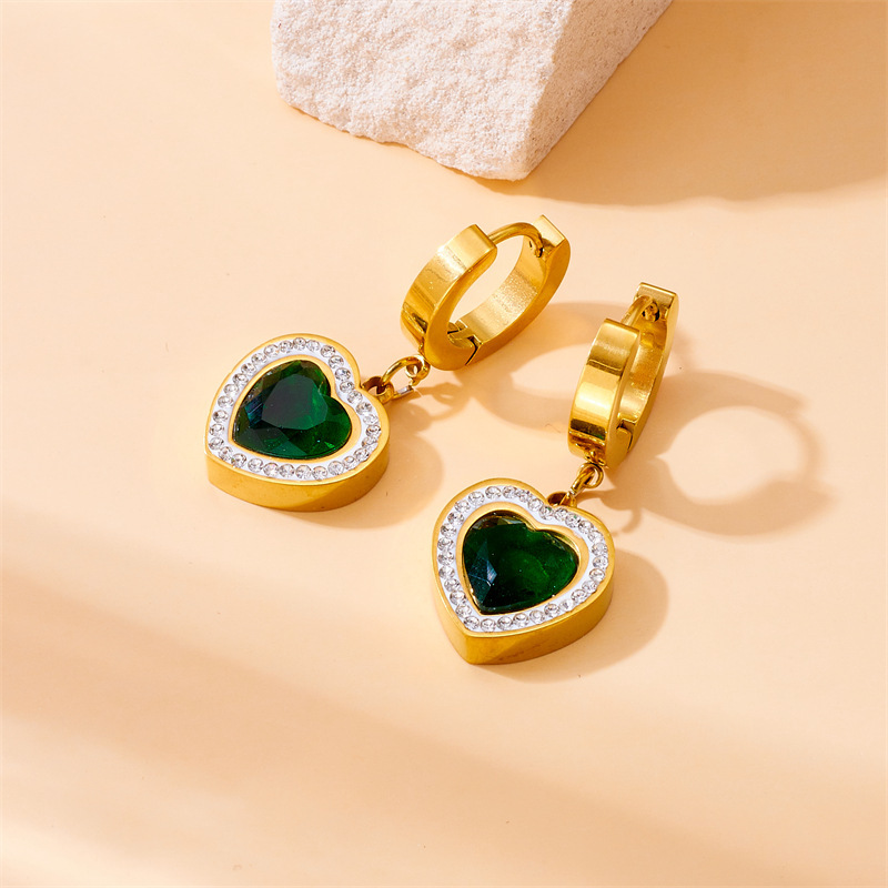 European and American style, simple and unique diamond-encrusted heart pendant stainless steel jewelry earrings