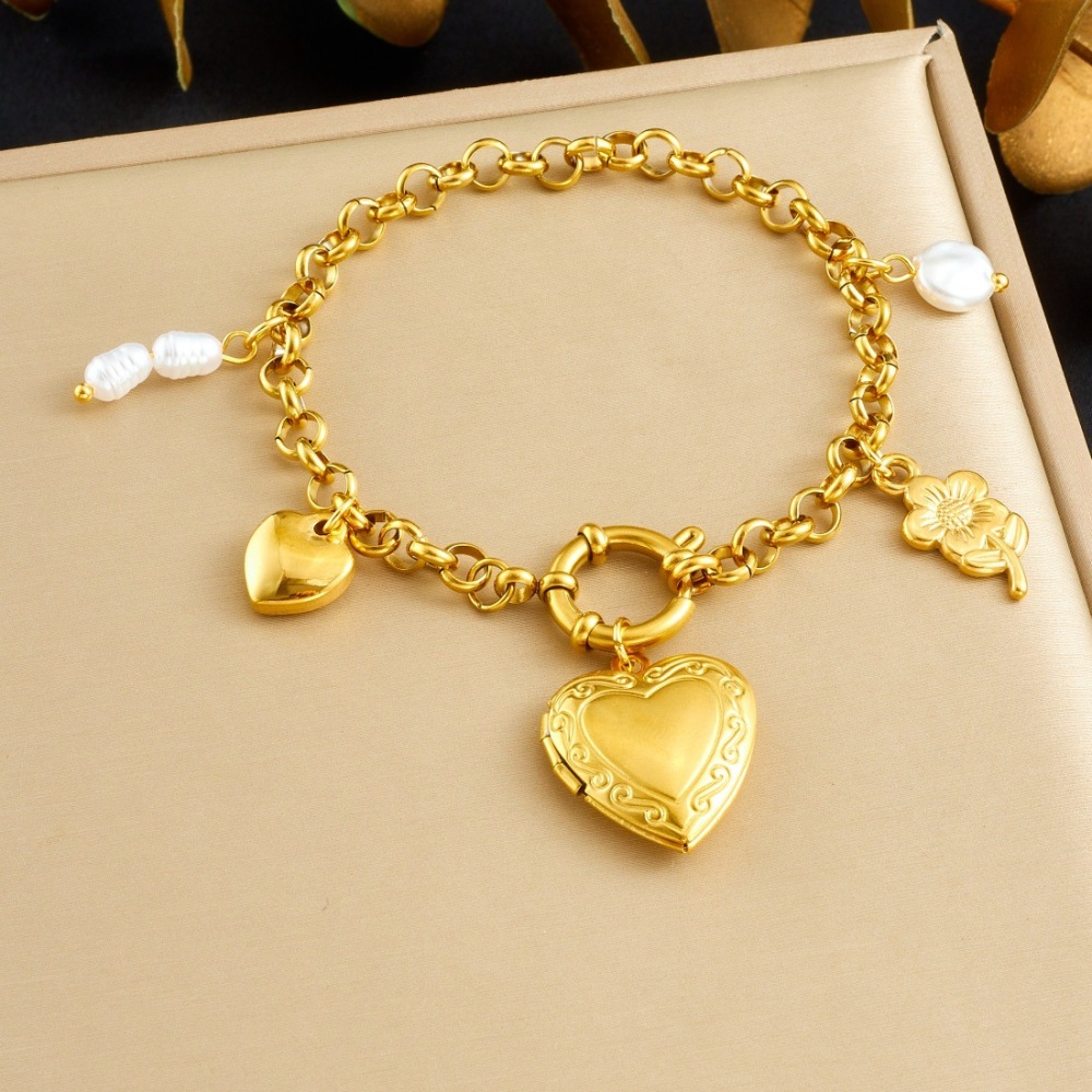 European and American style gold-plated carved smooth heart pendant small flower accessories chain pearl round spring buckle bracelet