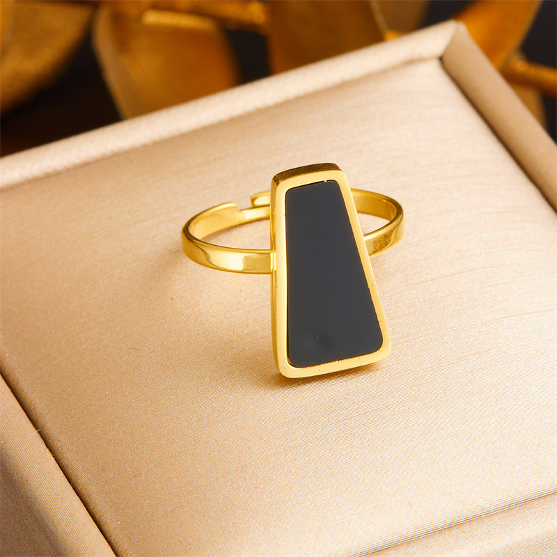 Cross-border European and American minimalist retro black quadrilateral pendant multi-chain necklace ring earring set