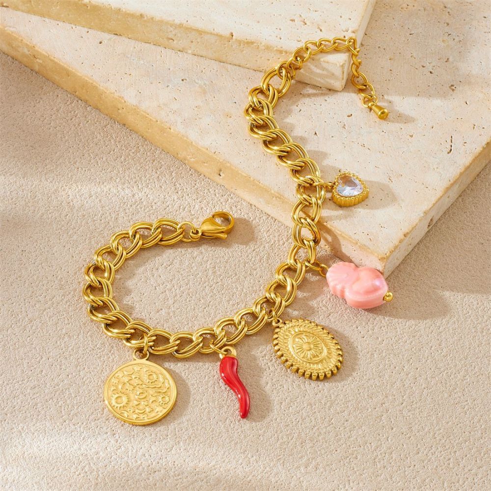 Cross-border fashion personalized retro round plaque embossed pattern gold-plated pendant stainless steel heart chili pepper bracelet