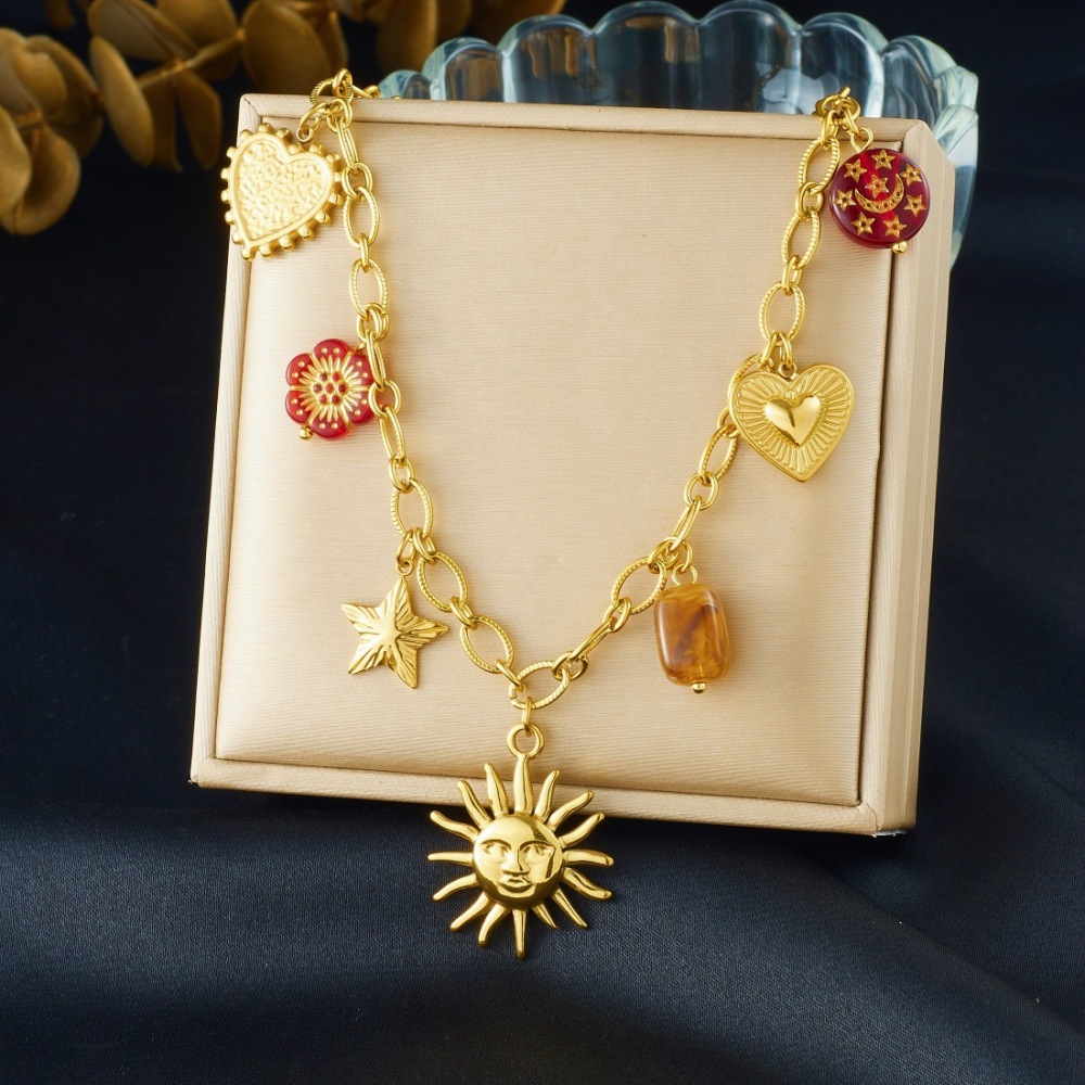 European and American cross-border light luxury retro sun round heart pendant set women's jewelry niche fashion sunflower jewelry