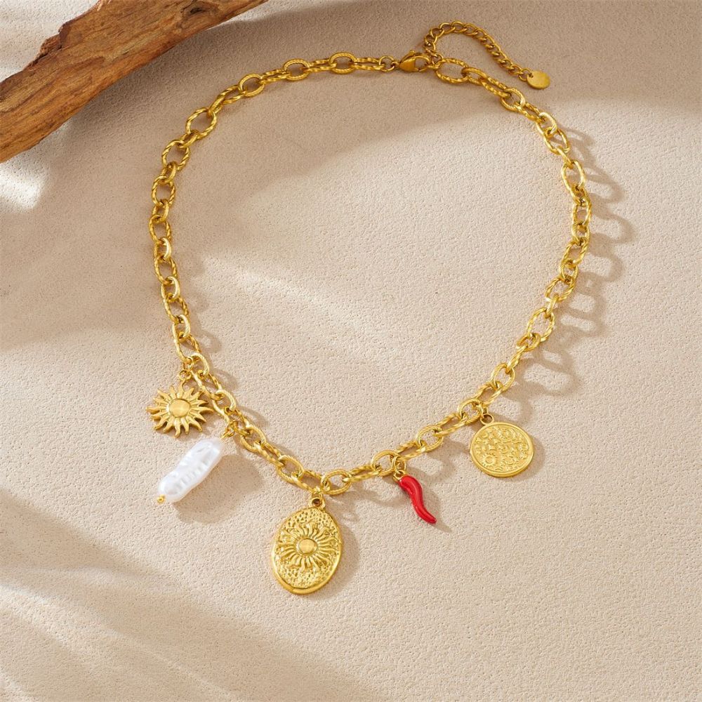 European and American cross-border fashion personalized oval plaque embossed sun pattern pendant gold-plated stainless steel pearl chili pepper necklace