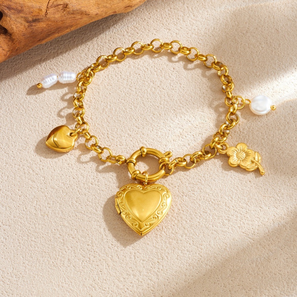 European and American style gold-plated carved smooth heart pendant small flower accessories chain pearl round spring buckle bracelet