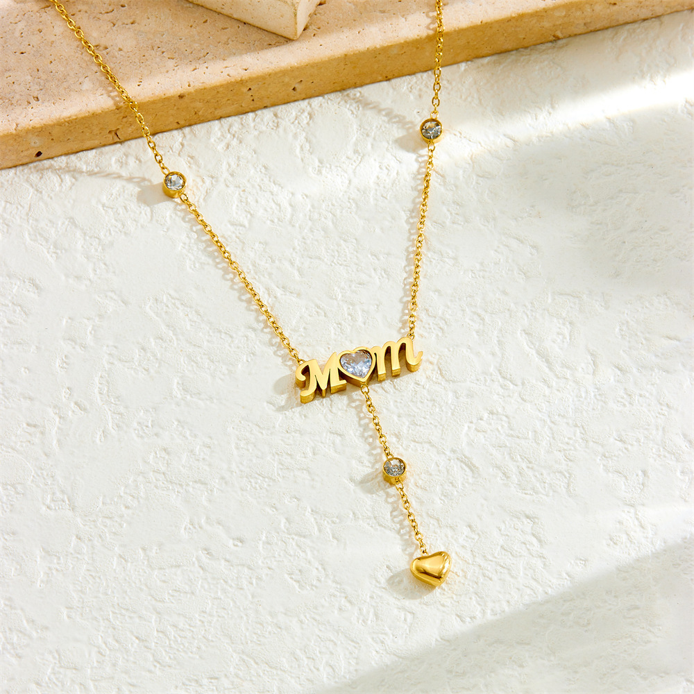 Korean style, fashionable, simple, commuter-friendly chain tassel, rhinestone-encrusted heart and letter connection, MOM pendant stainless steel necklace for women.