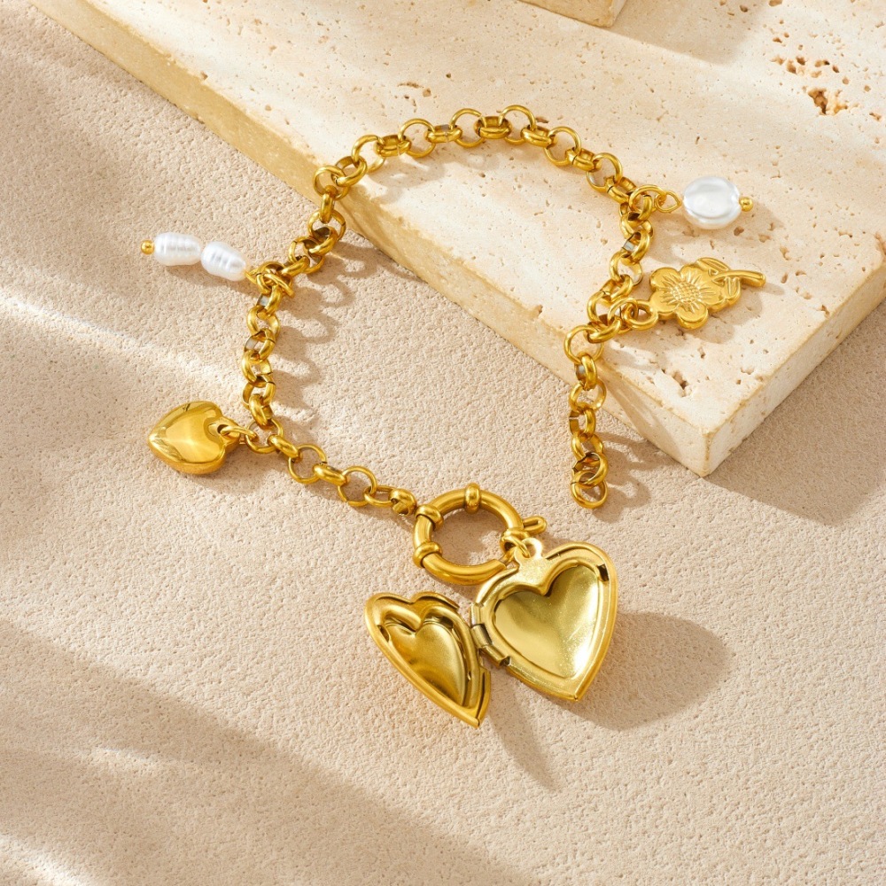 European and American style gold-plated carved smooth heart pendant small flower accessories chain pearl round spring buckle bracelet