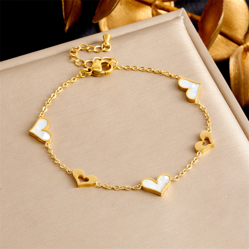 Korean style, fashionable, elegant, minimalist white shell heart accessory chain stainless steel bracelet and necklace set