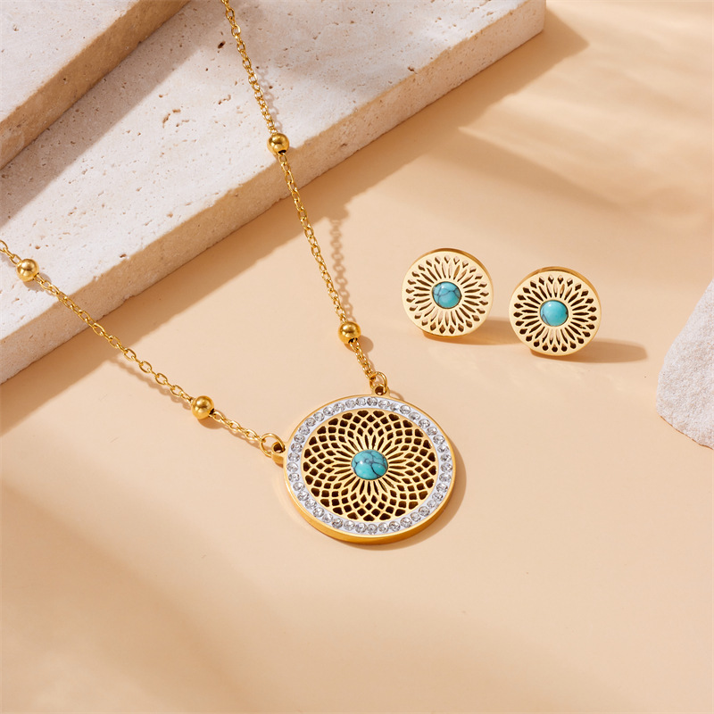 European and American niche style retro ethnic style hollowed-out pattern turquoise inlaid stainless steel earrings and necklace set
