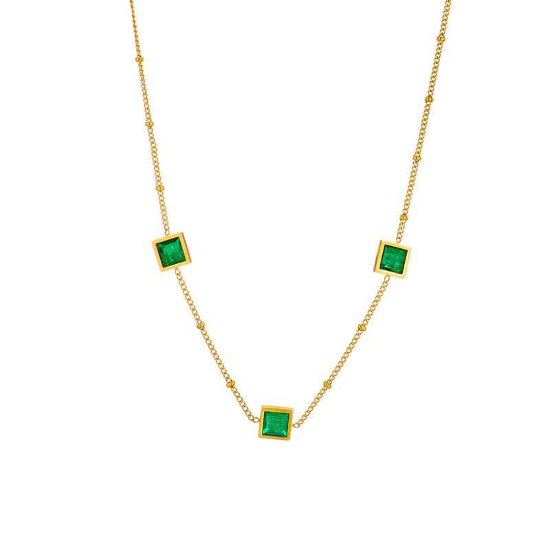 European and American cross-border fashion minimalist retro niche light luxury versatile square green diamond titanium steel chain necklace exquisite
