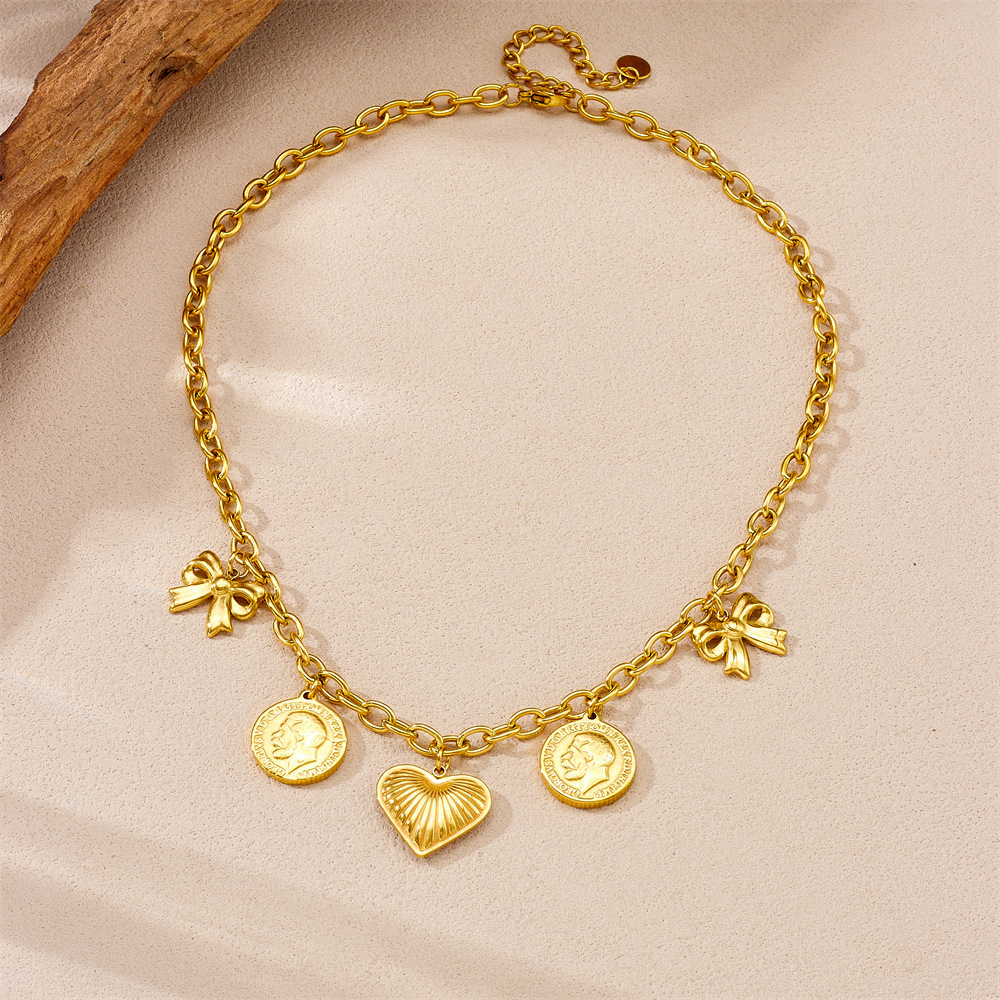 European and American retro gold-plated heavy-duty O-chain stainless steel portrait round pendant bow heart chain necklace