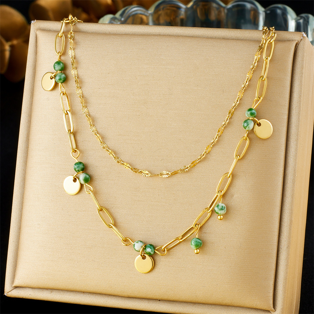 Unique and trendy retro layered stainless steel gold-plated clavicle chain, double-layered, niche and high-end women's necklace.