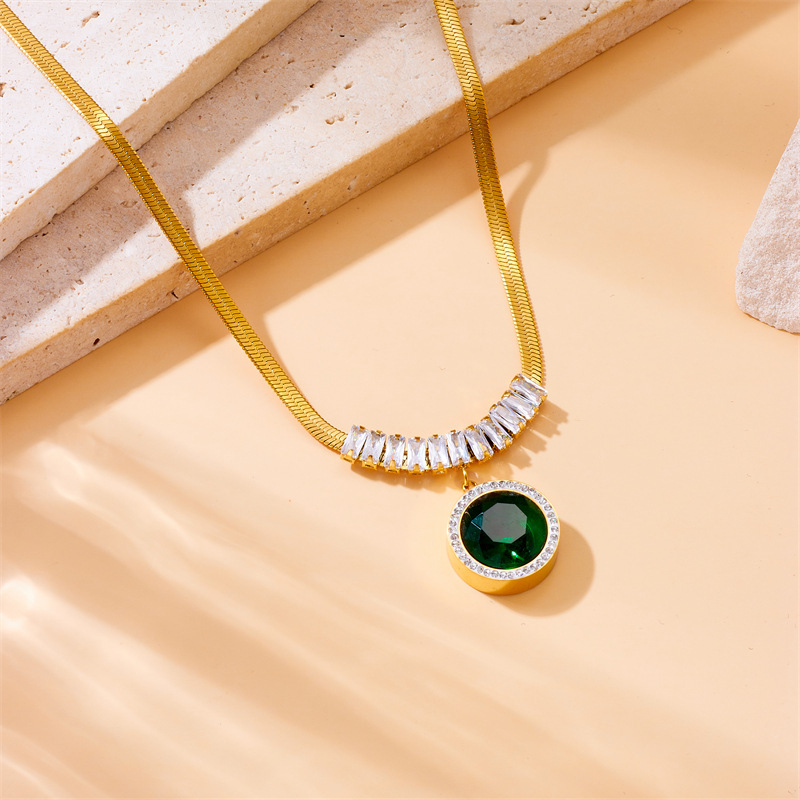 Cross-border fashion best-selling retro round diamond-encrusted emerald pendant stainless steel earrings chain bracelet necklace set