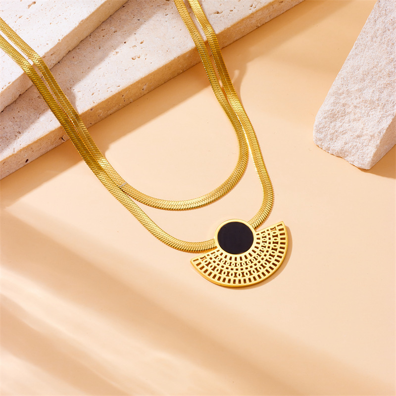 European and American style retro minimalist gold-plated stainless steel multi-layer chain fan-shaped pendant necklace, earrings and ring set
