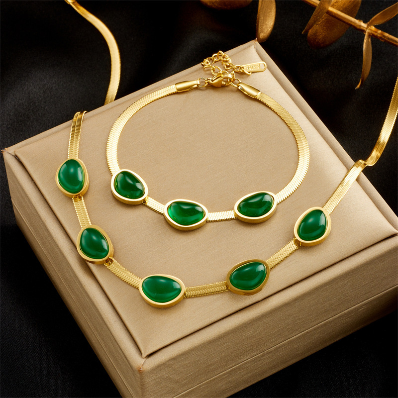 Trendy niche vintage design emerald single-sided jewelry snake chain bracelet clavicle chain jewelry set