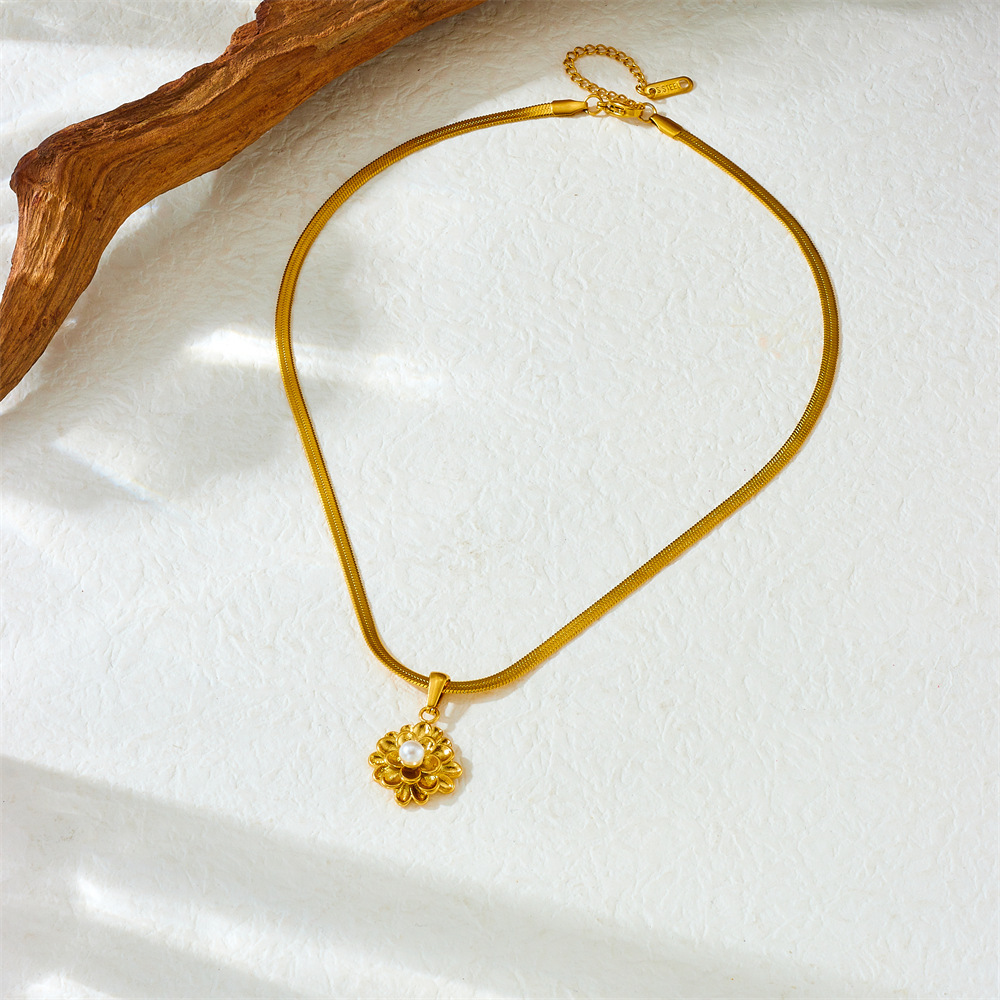 Stylish, retro-inspired, minimalist gold-plated 3D lotus pearl pendant stainless steel chain necklace.