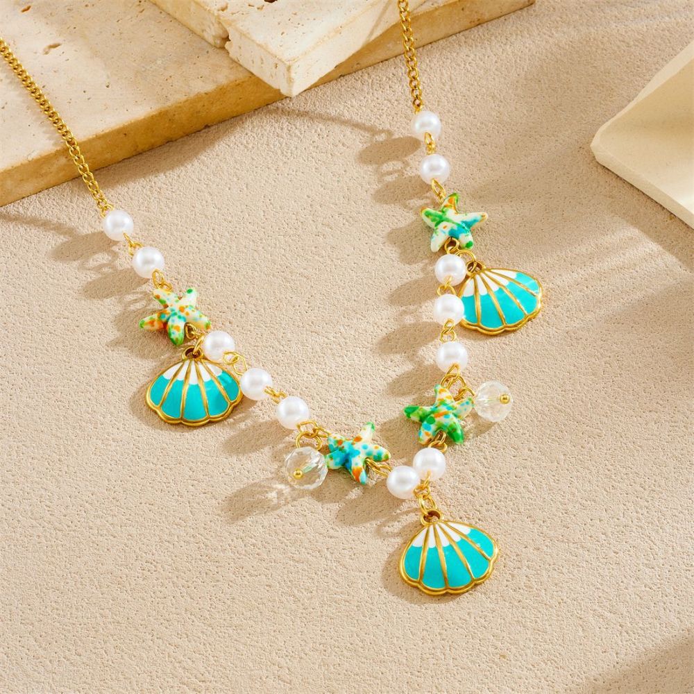 Sweet and cute Instagram-worthy candy-colored seashell beaded necklace with a cool and elegant style, made of stainless steel.